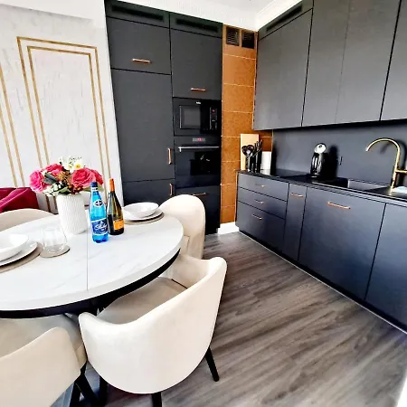 公寓 Apartament *